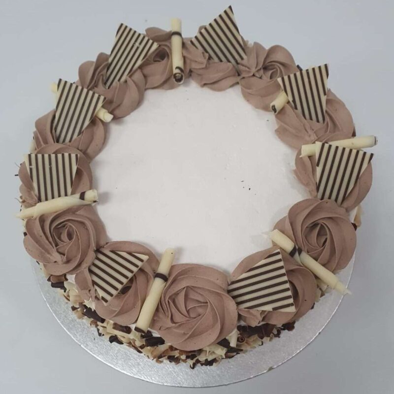 CD9-Chocolate roses cake
