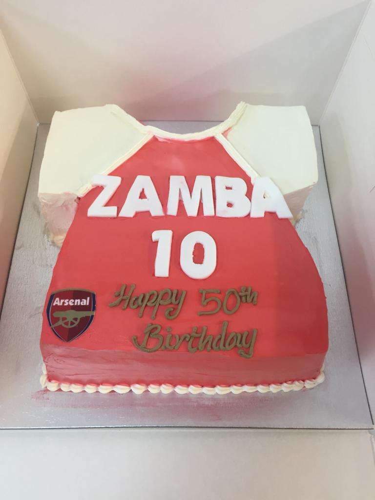 Football T-shirt cake-1