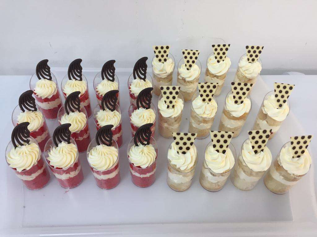 red velvet cups tray