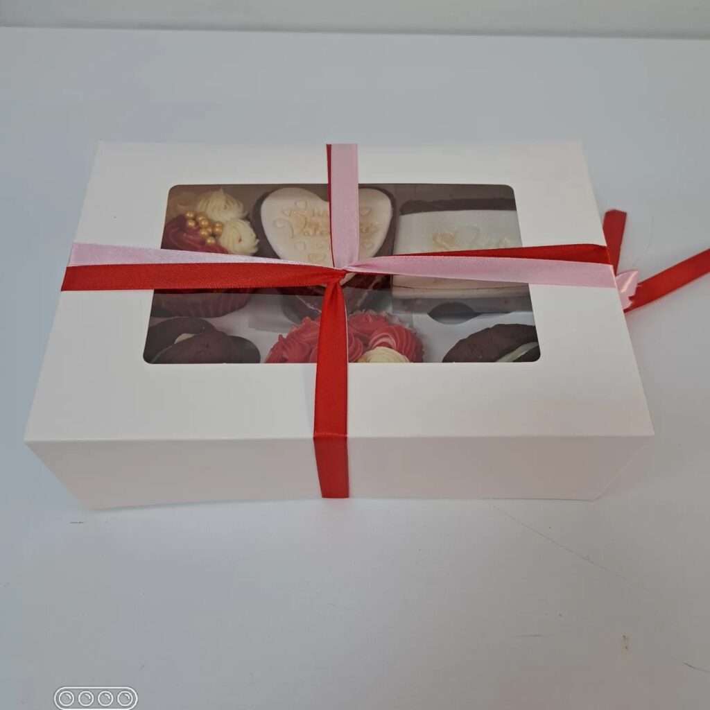 VALENTINES CAKE HAMPER