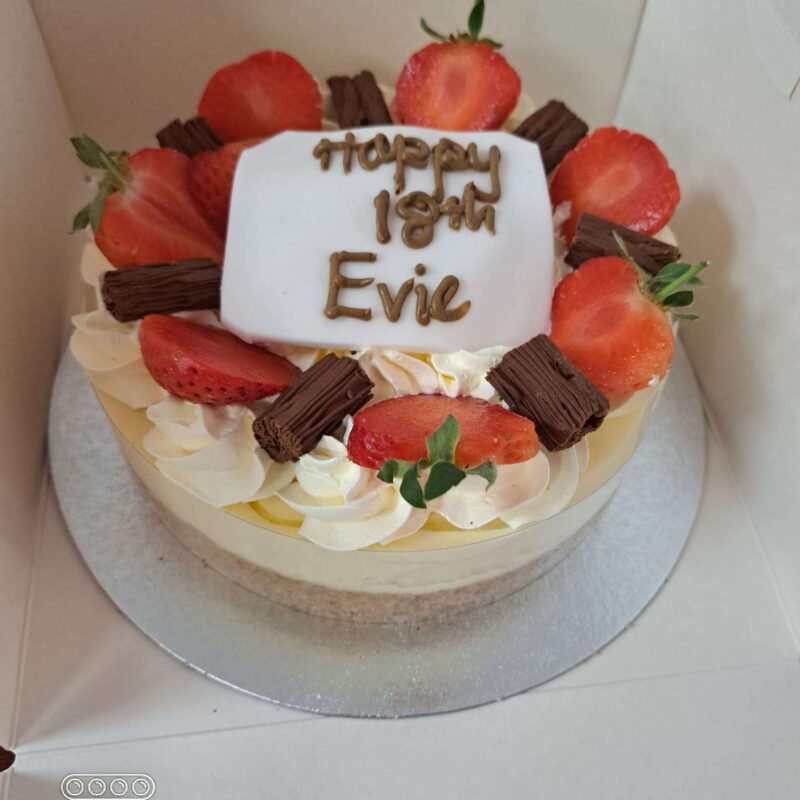Vanilla cheese cake with flakes