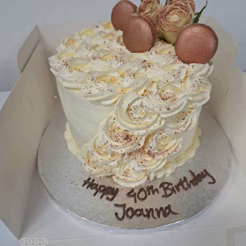White Rose gold cake
