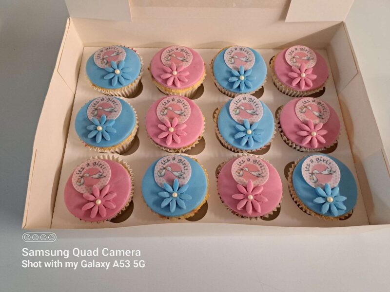 Gender review cup cakes