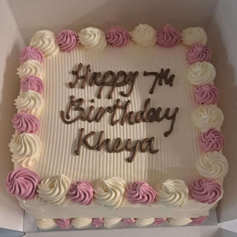 PINK & WHITE Icing Cake