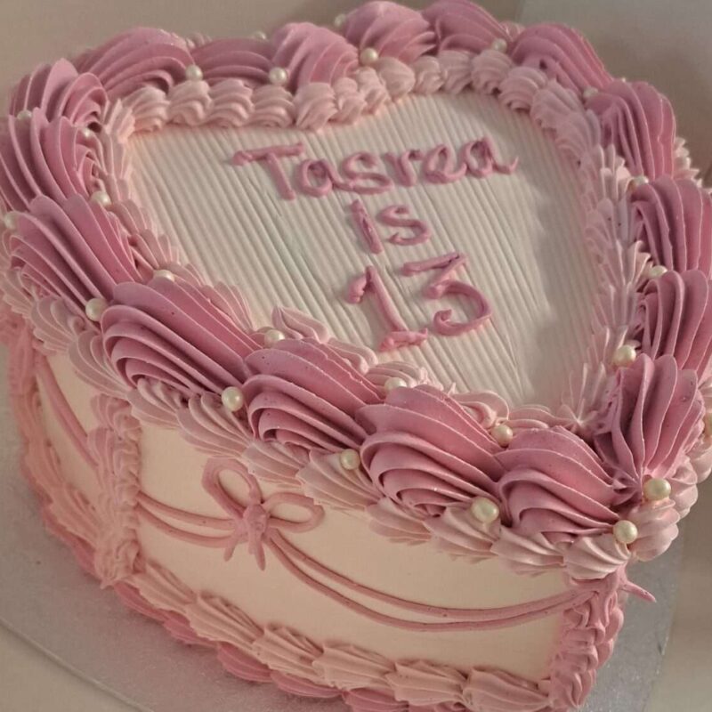 Elegant Pink Heart Cake with Bow on the side pattern