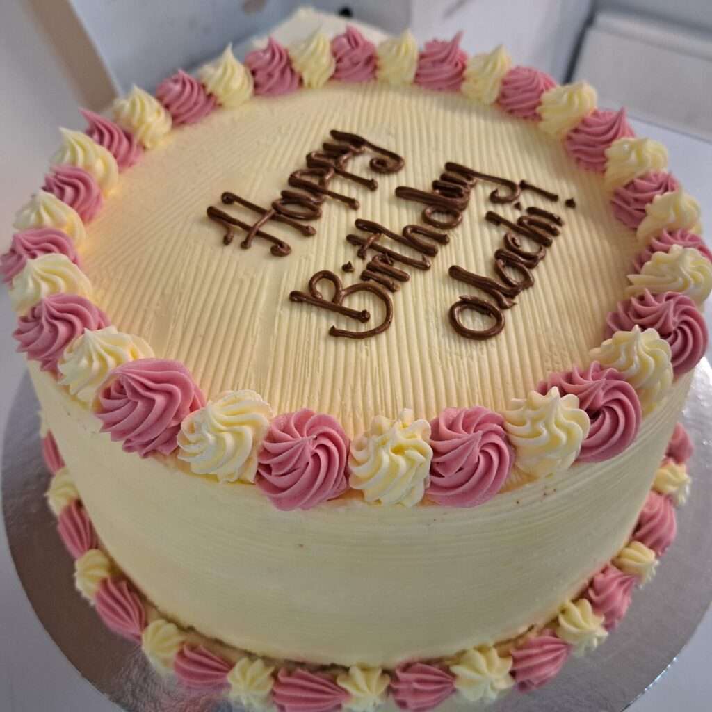 RD3-Pink and White cake