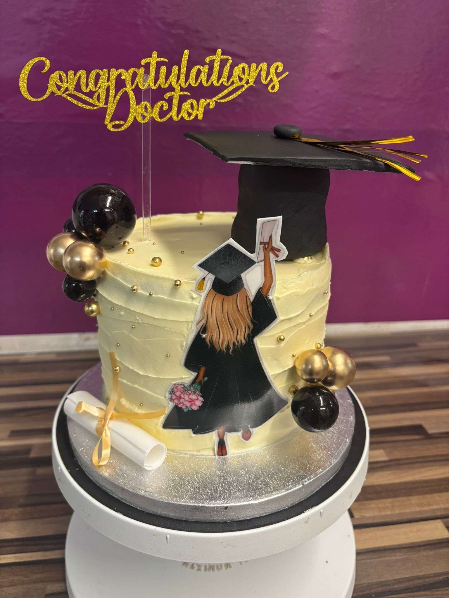 Special Graduation Cake - Image 3