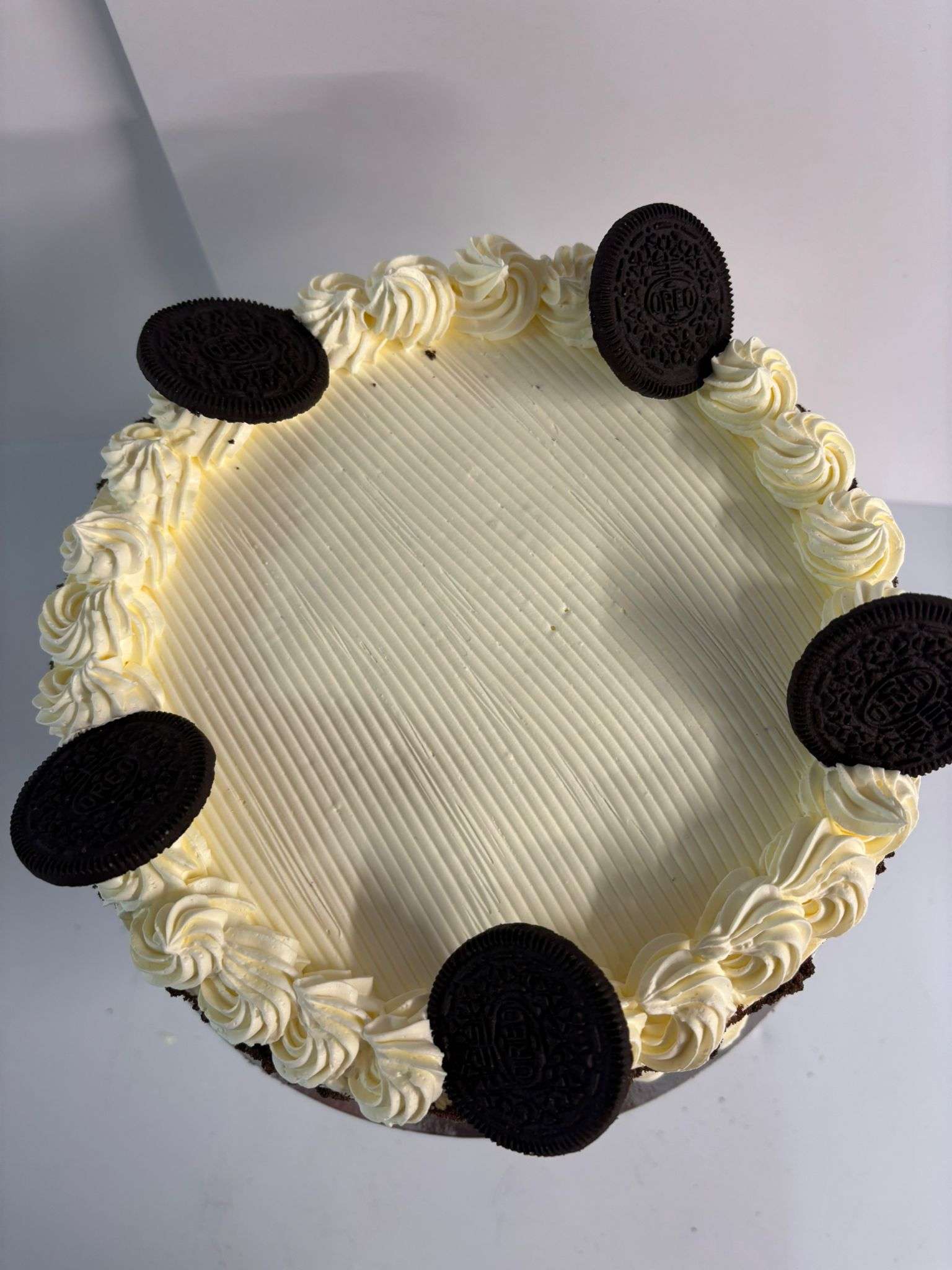 Crunchy Oreo Cake - Image 4