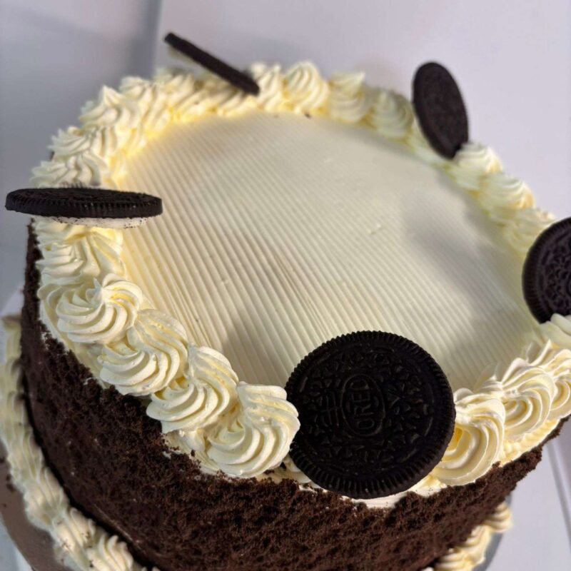 Crunchy Oreo Cake