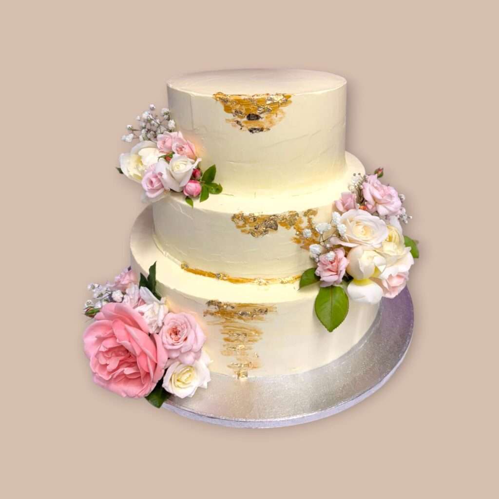 Wedding Cake with Bunch Flower & Golden Touch.00-Make your occasion More beautiful.