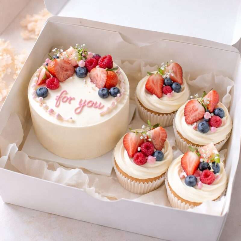 Bento Cake with Mix fruit